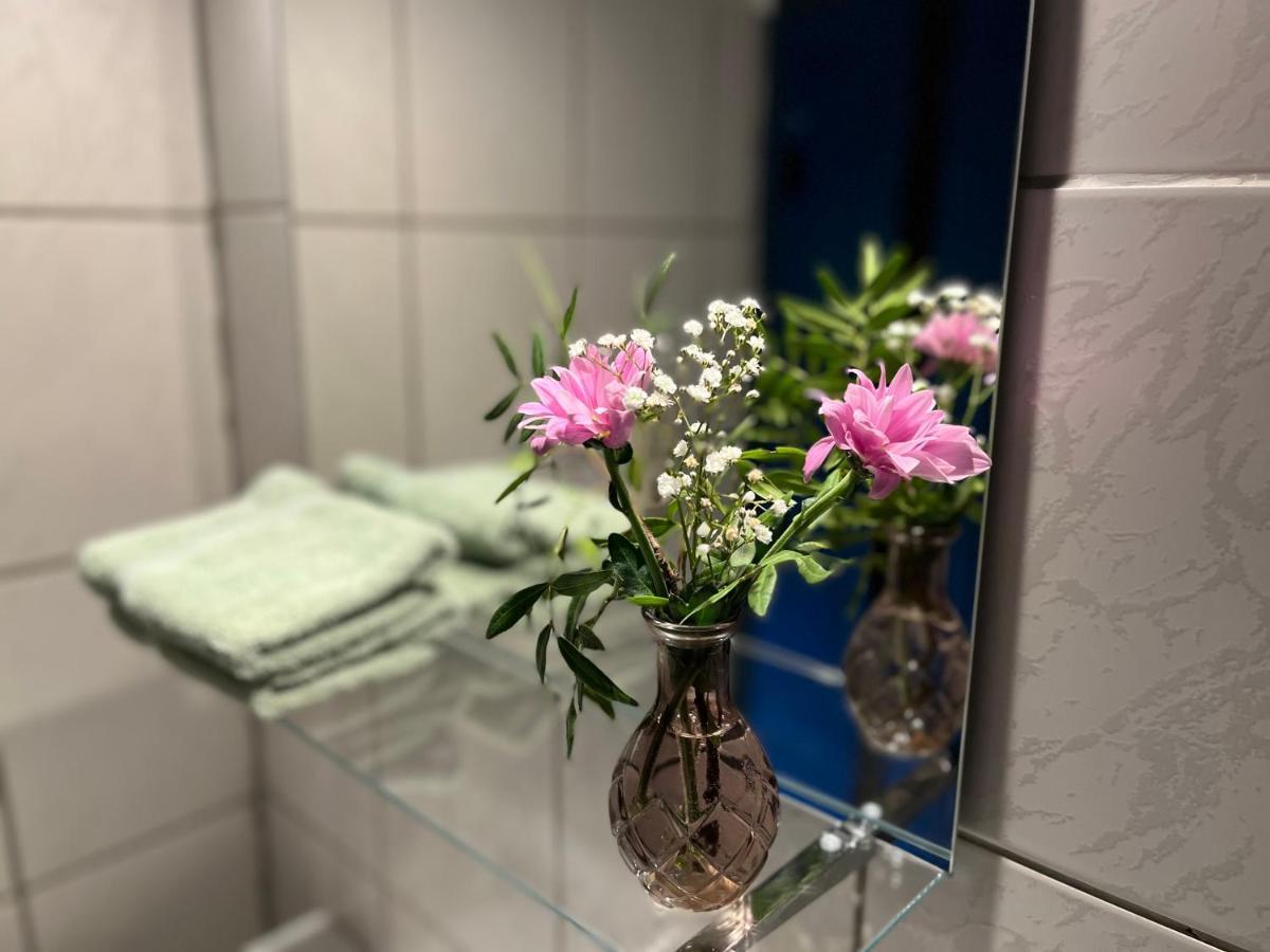 Reetscheune Kruezen Kruzen Exteriér fotografie